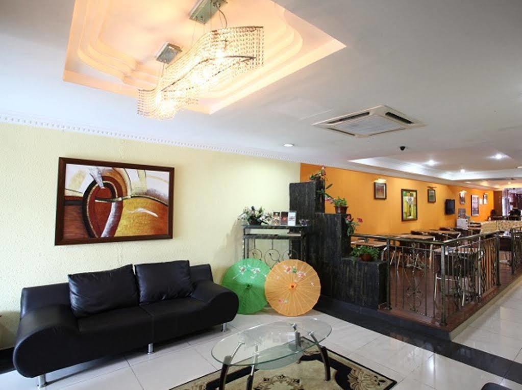 Oyo 103 V'La Garden Hotel Kuala Lumpur Zewnętrze zdjęcie